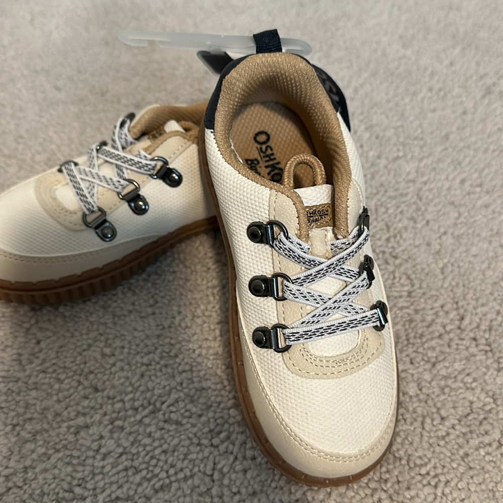 NWT Oshkosh Canvas Tennis Shoes Toddler Size 9 - Picture 2 of 5